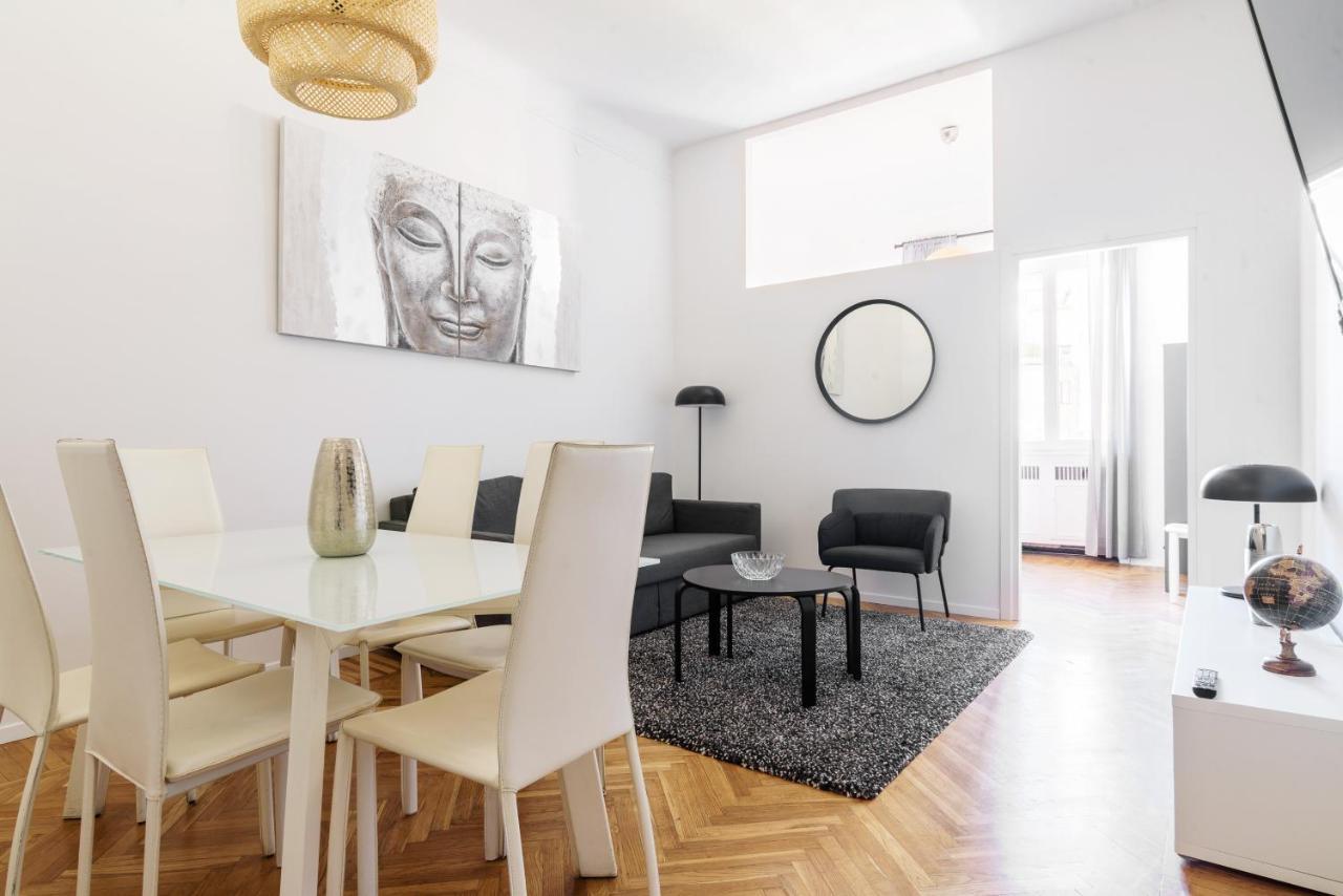 Hemeras Boutique Homes Luxury 4Bdr Close To Duomo Милан Экстерьер фото
